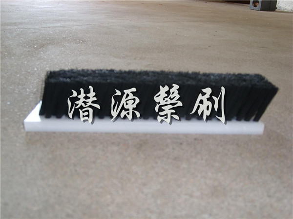 ����˿ëˢ�� ƽ��ëˢ